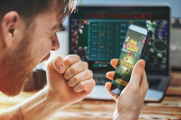 88 slots VIP Gold အဆင့် ကစားသမား Cashback ငွေကြေးပြန်အမ်းရရှိနေမှု
